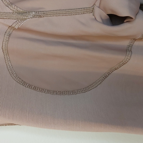 Shapewear size Large - Picture 3 of 11